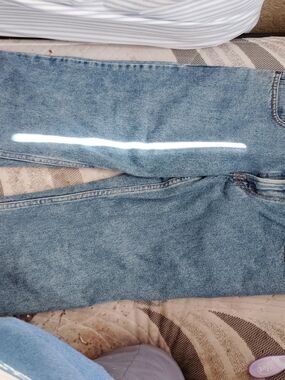 Levi's 550 Relaxed Fit Light Blue Jeans  Size 10 Husky And 30 × 26
